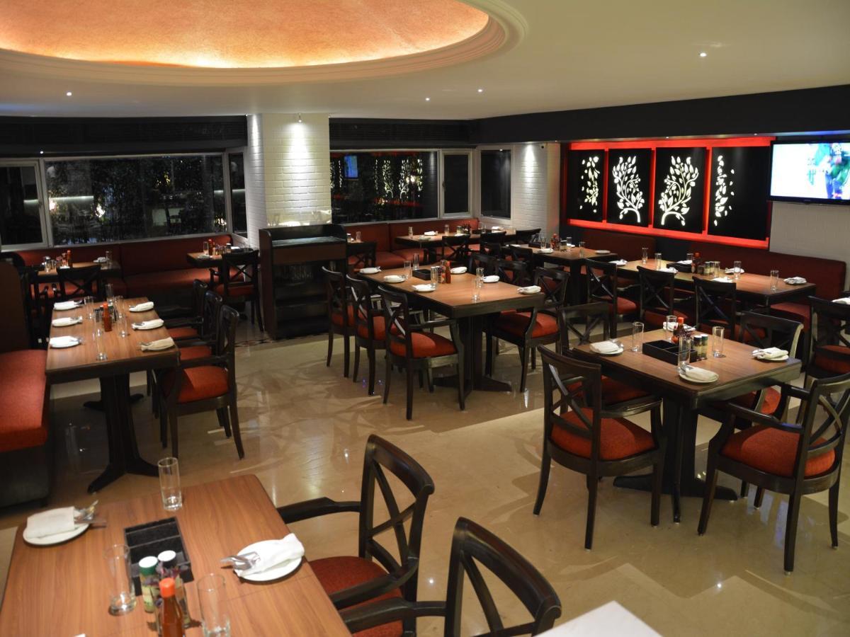 Hotel The Sonnet Jamshedpur Esterno foto