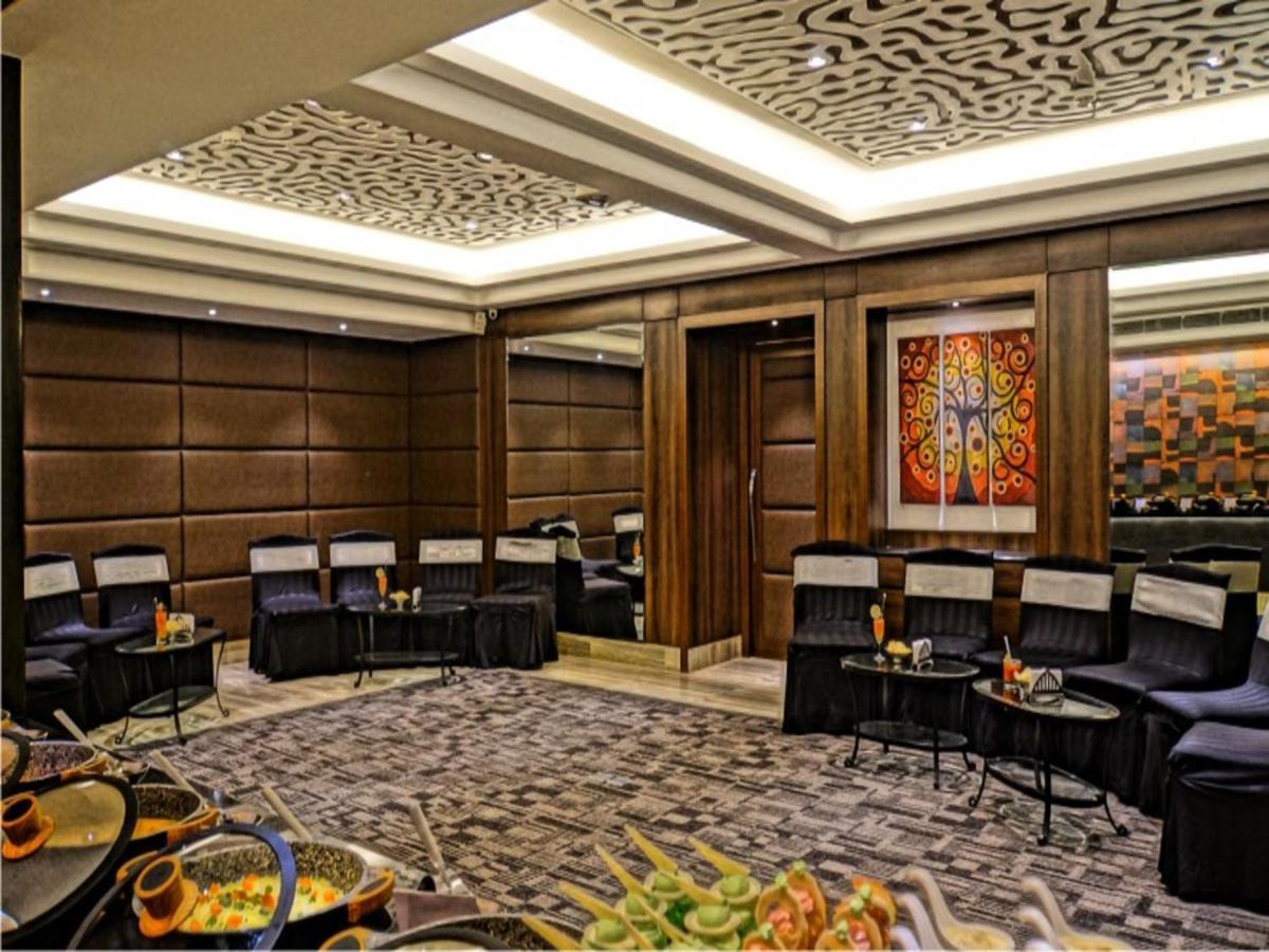Hotel The Sonnet Jamshedpur Esterno foto