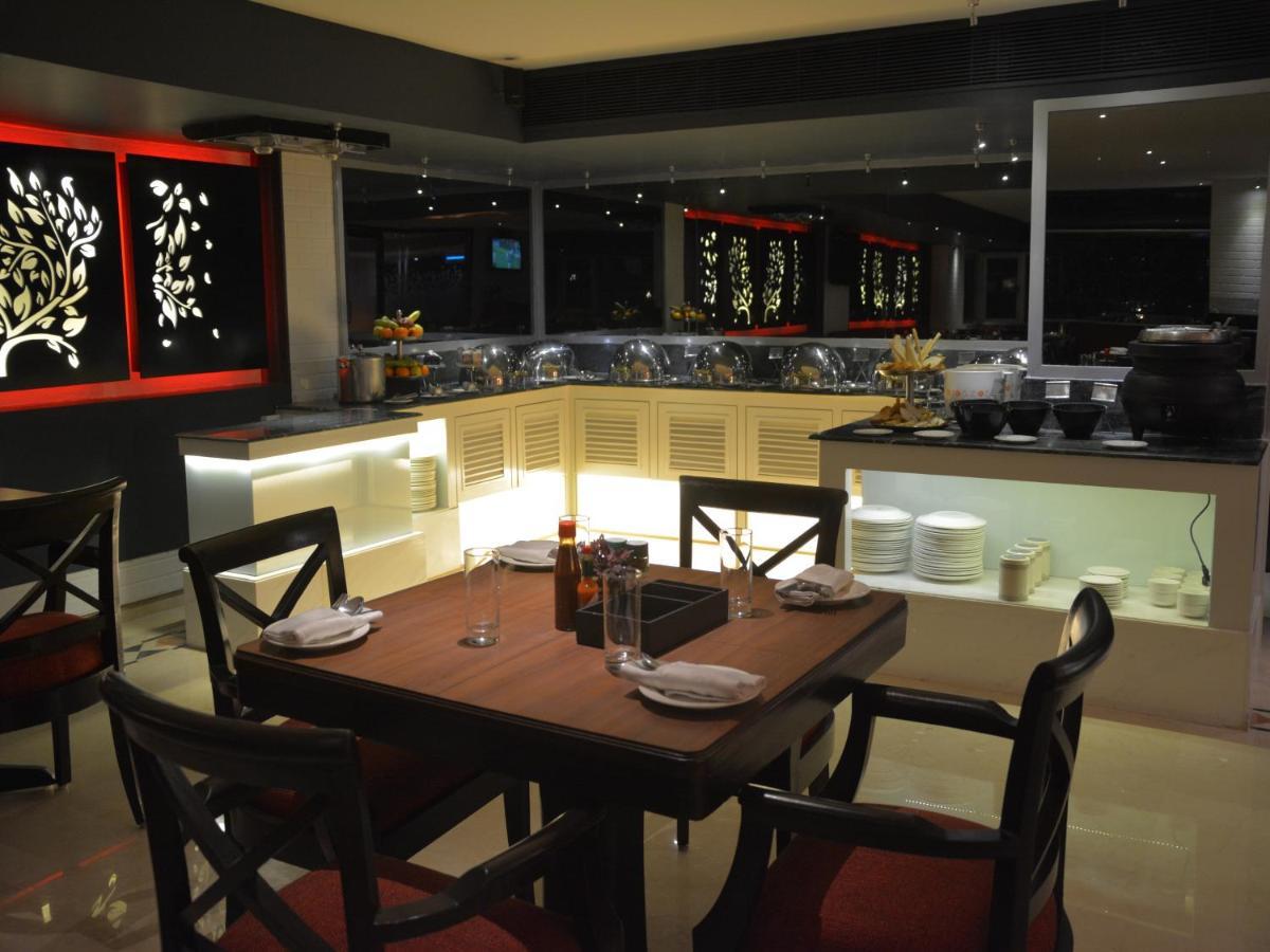 Hotel The Sonnet Jamshedpur Esterno foto