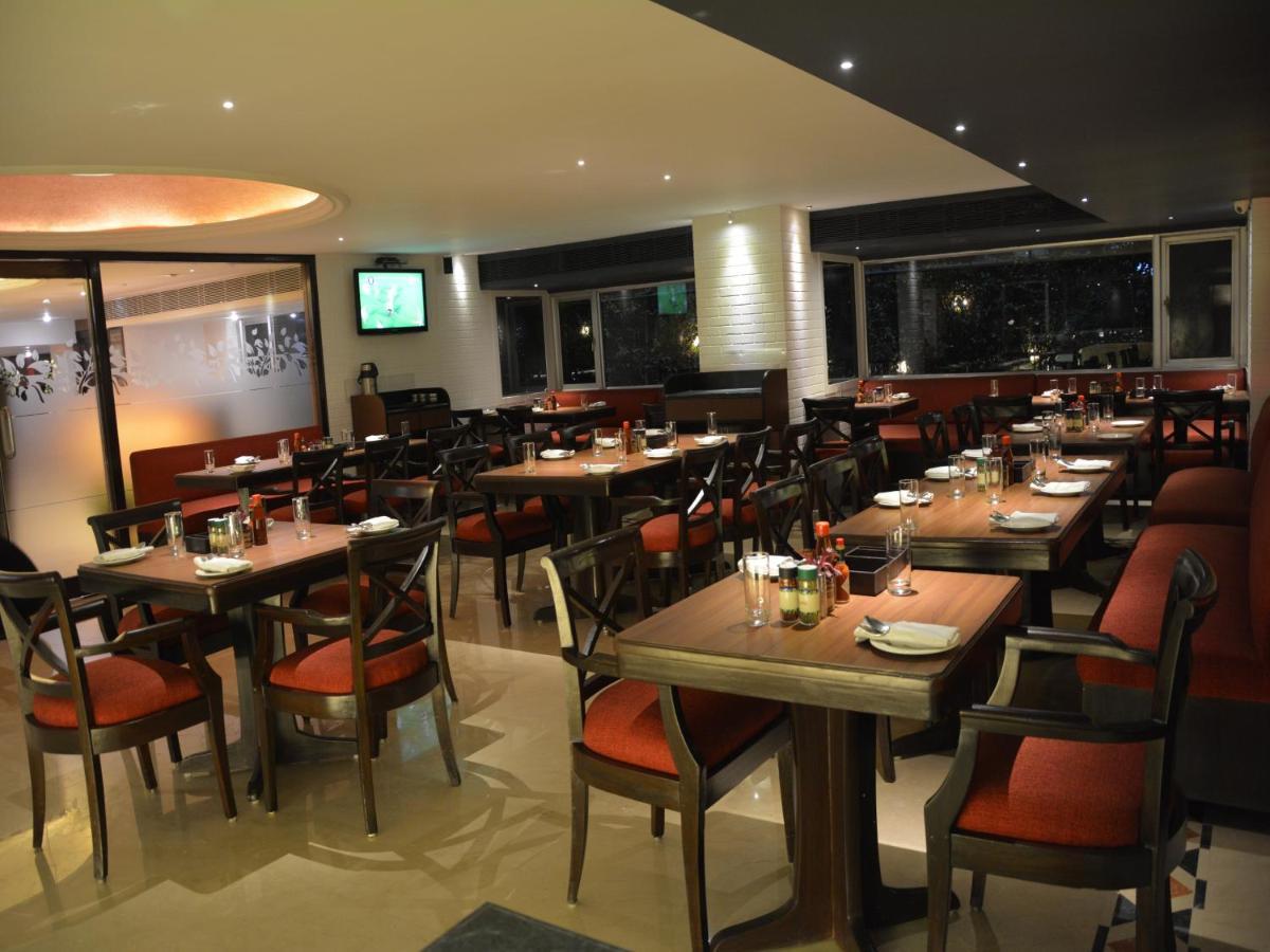 Hotel The Sonnet Jamshedpur Esterno foto