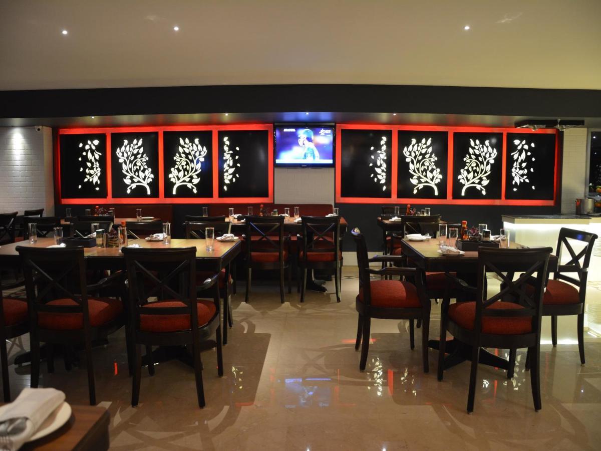 Hotel The Sonnet Jamshedpur Esterno foto