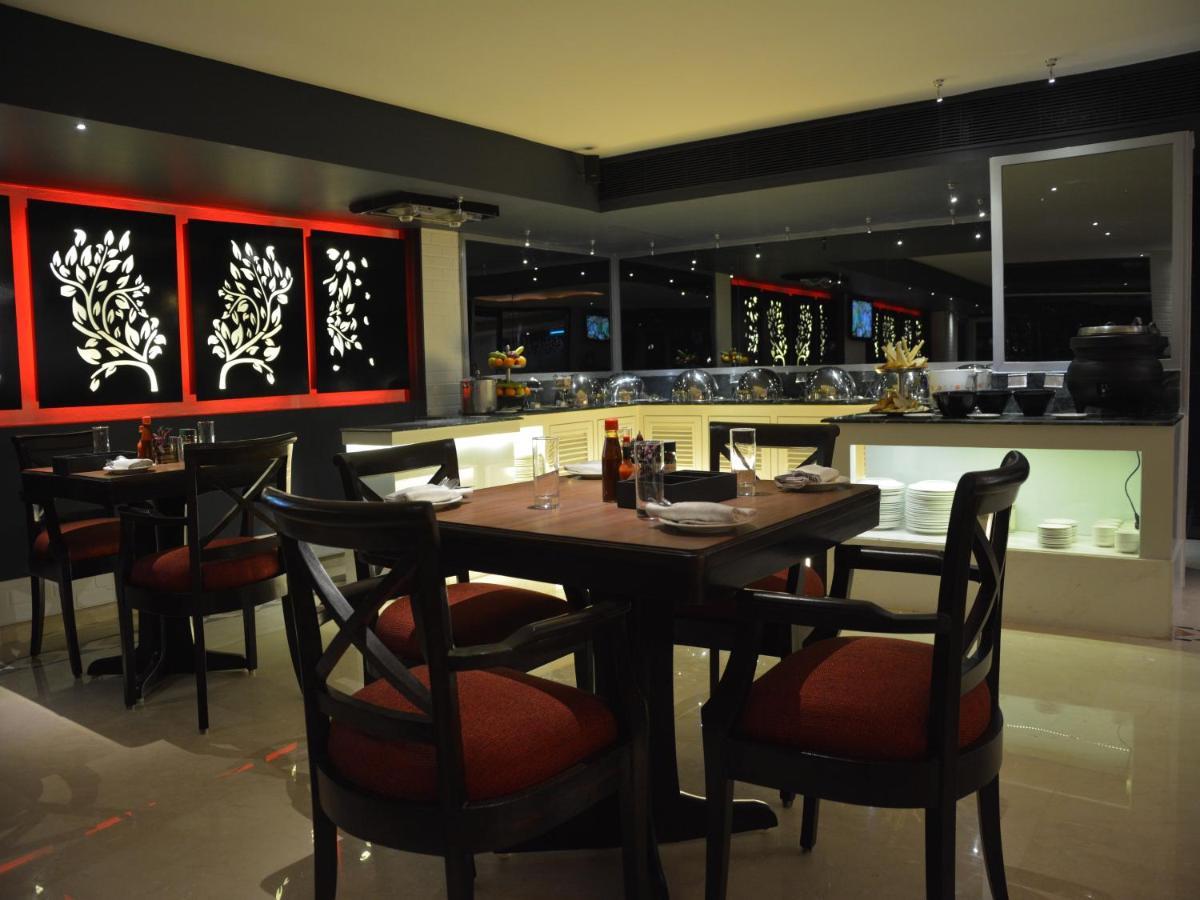 Hotel The Sonnet Jamshedpur Esterno foto