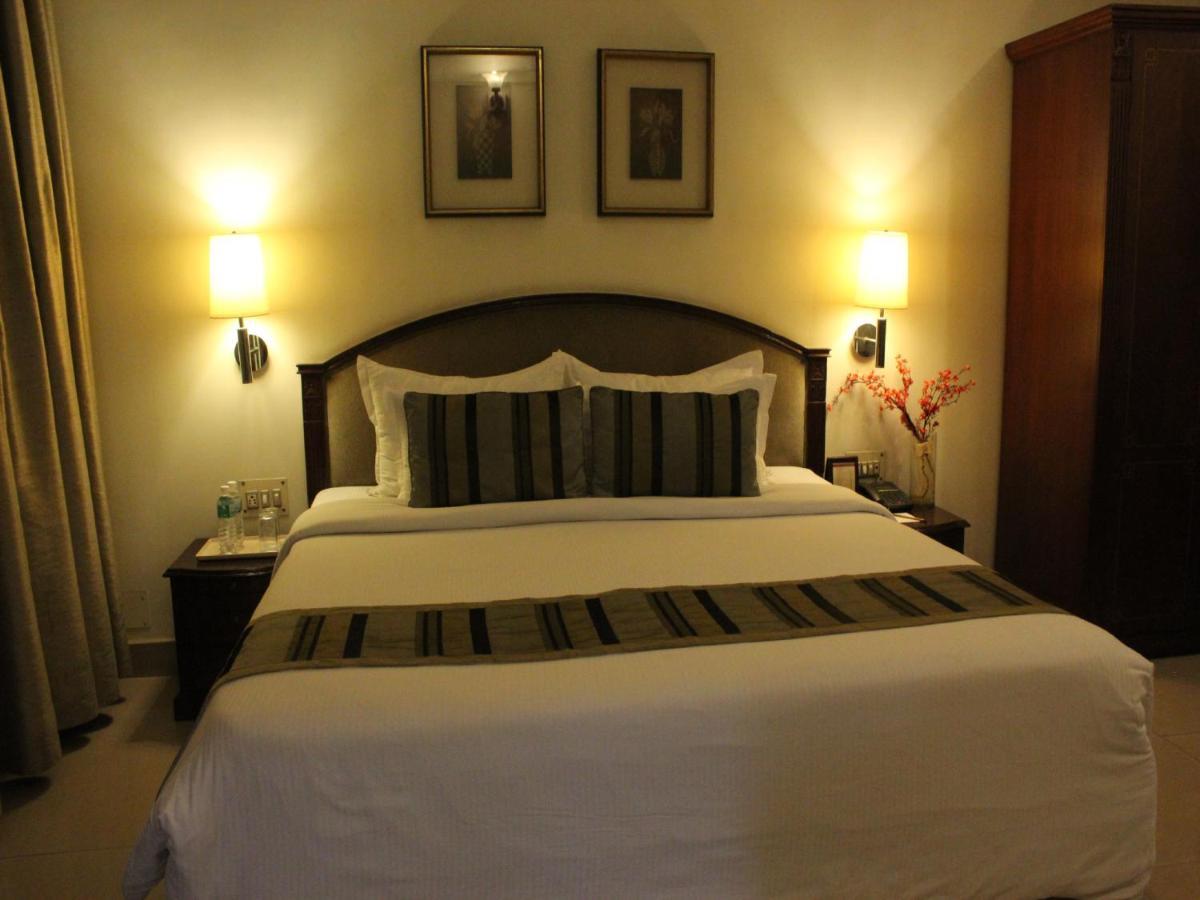 Hotel The Sonnet Jamshedpur Esterno foto