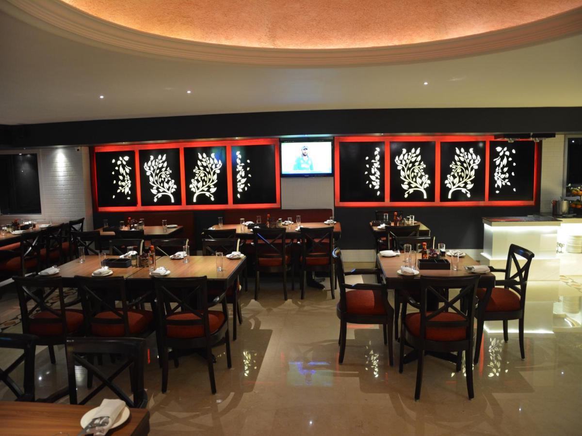Hotel The Sonnet Jamshedpur Esterno foto