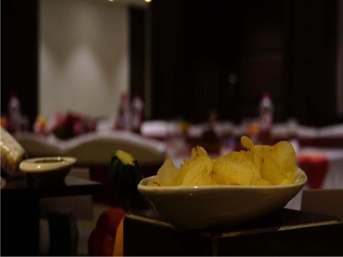 Hotel The Sonnet Jamshedpur Esterno foto