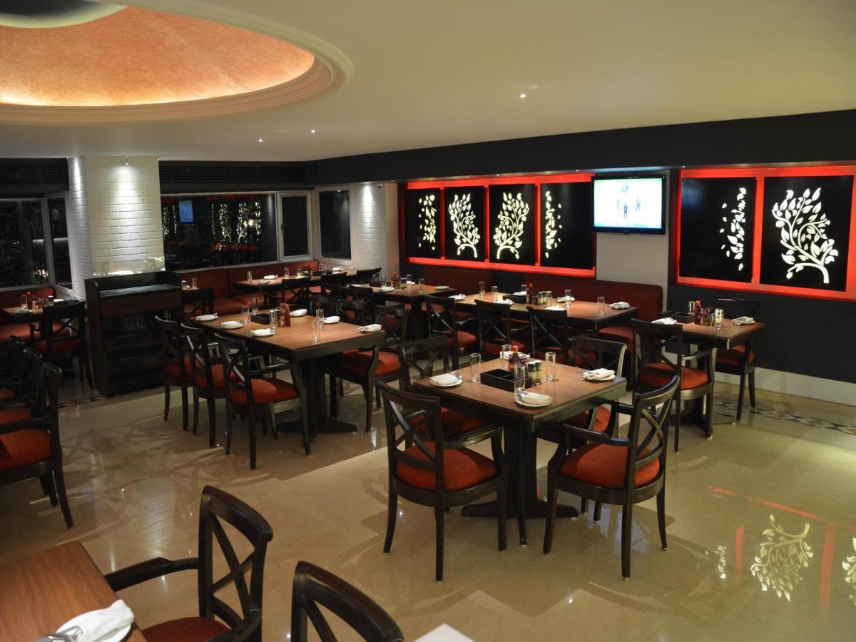 Hotel The Sonnet Jamshedpur Esterno foto