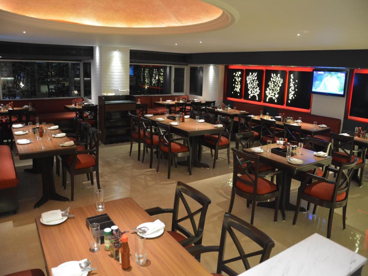 Hotel The Sonnet Jamshedpur Esterno foto