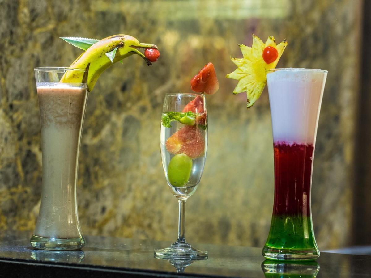 Hotel The Sonnet Jamshedpur Esterno foto