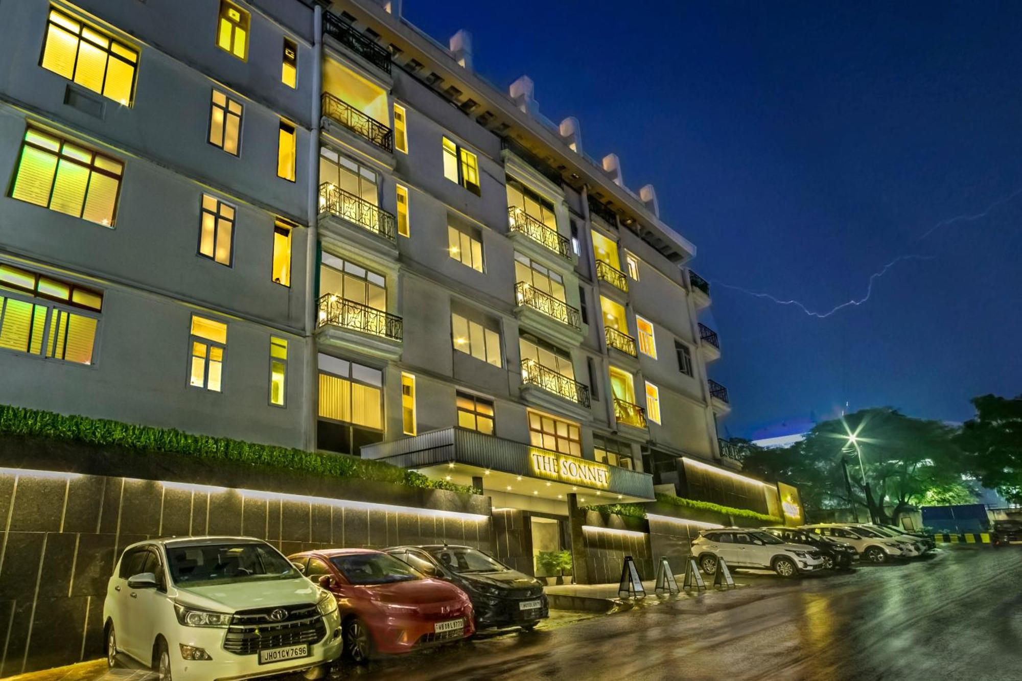 Hotel The Sonnet Jamshedpur Esterno foto