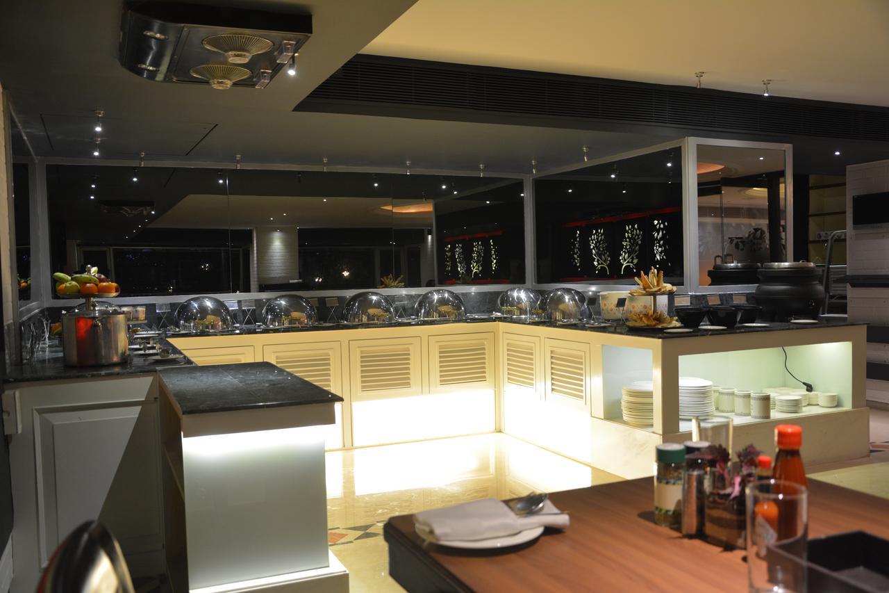 Hotel The Sonnet Jamshedpur Esterno foto